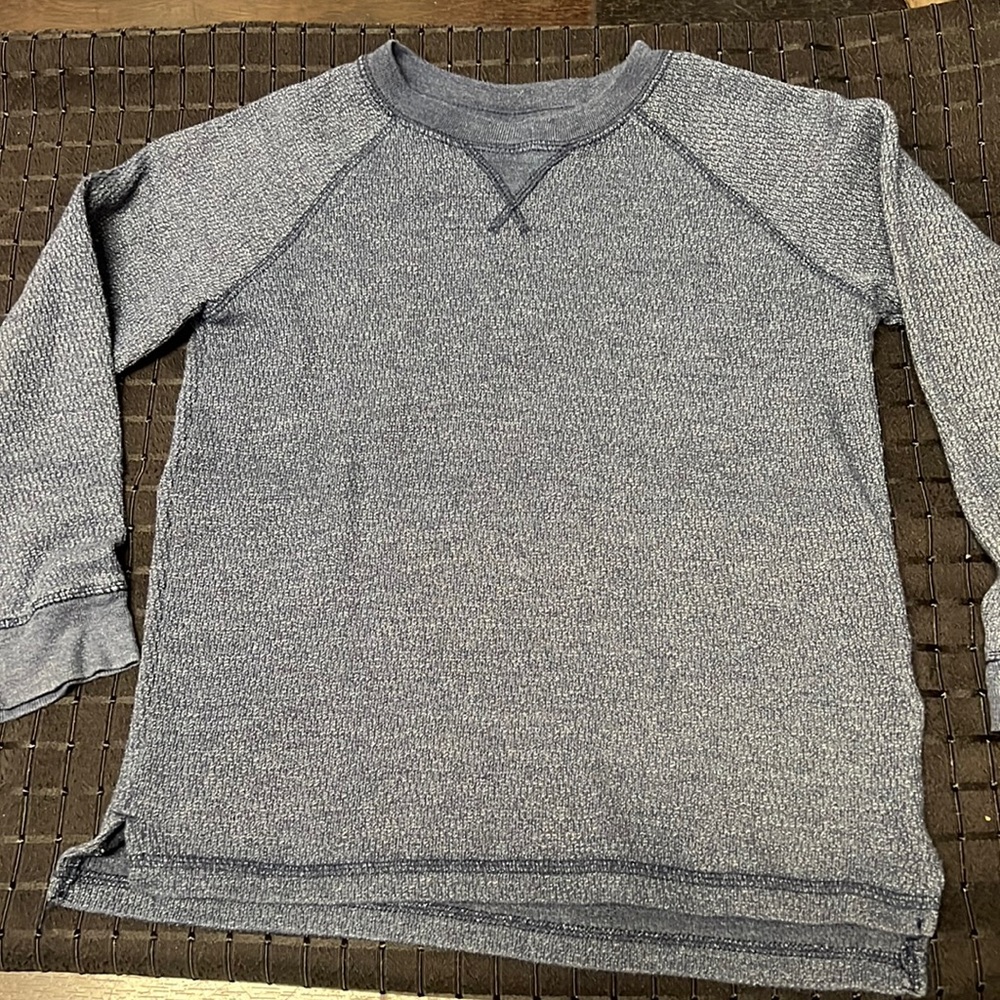 Boys Size 6/7 long sleeve shirt